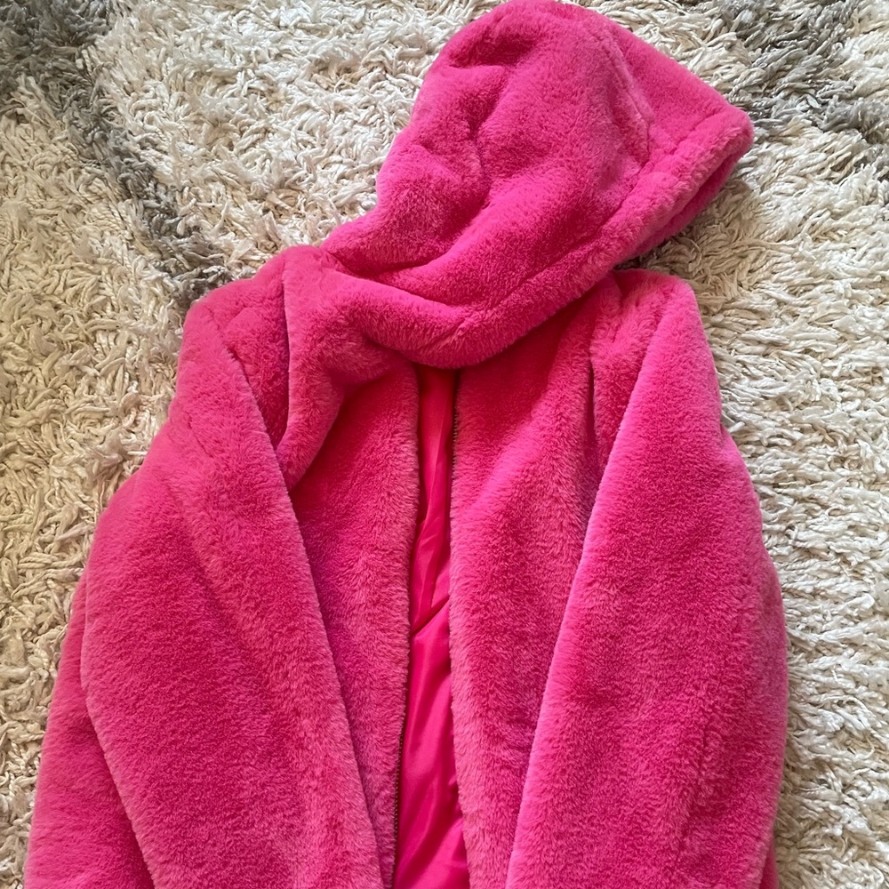 Apparis Short Faux Fur Coat Jacket hot pink